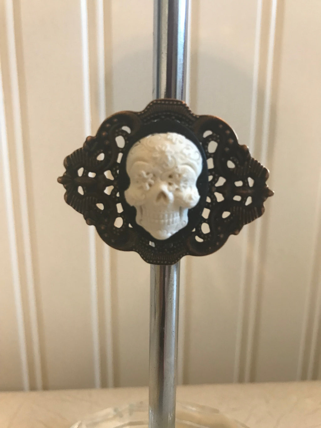 Magnet | Cameo Filigree | Sugar Skull - White